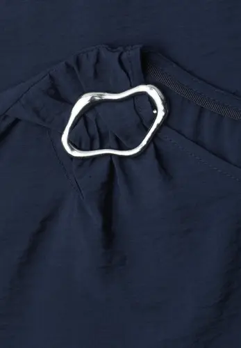 Blusenshirt mit Rundhals und Schnallendetail