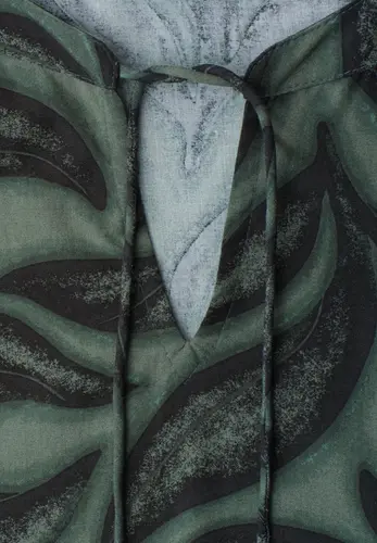 Blusenshirt mit Split Neck und Smokdetail