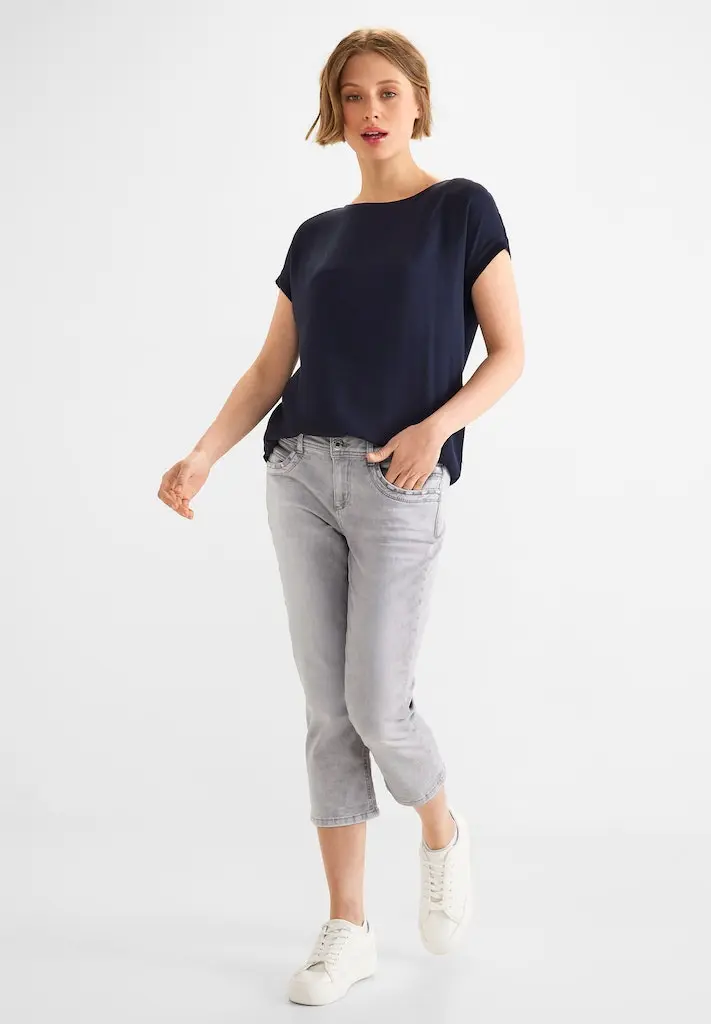 Casual Fit Jeans mit Stretch