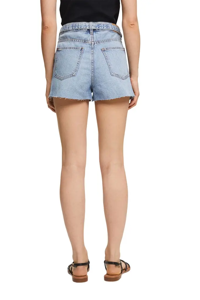 Kurze Jeans-Shorts mit Bindegürtel