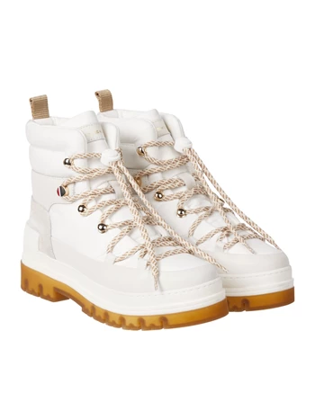 LACED OUTDOOR BOOT