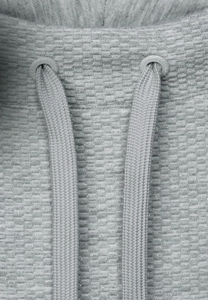Pullover mit Glanzfasern