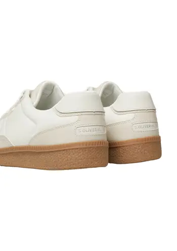 Sneaker