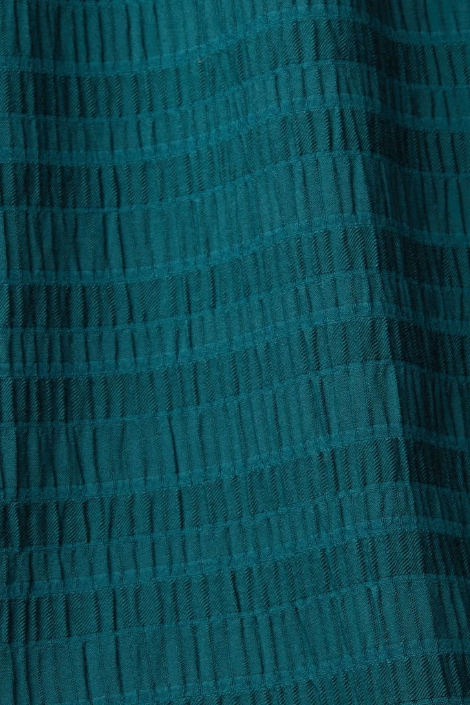 Strukturierte Bluse mit Rüschen